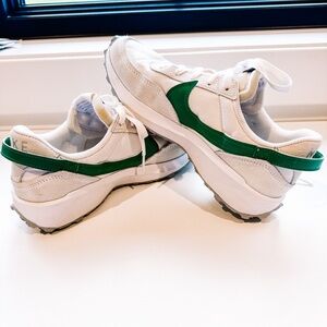 Nike White and Green waffle Sneakers size 7